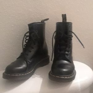 Dr martens 1460 smooth black leather ladies 6